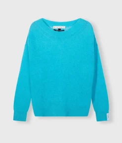 loose thin knit sweater