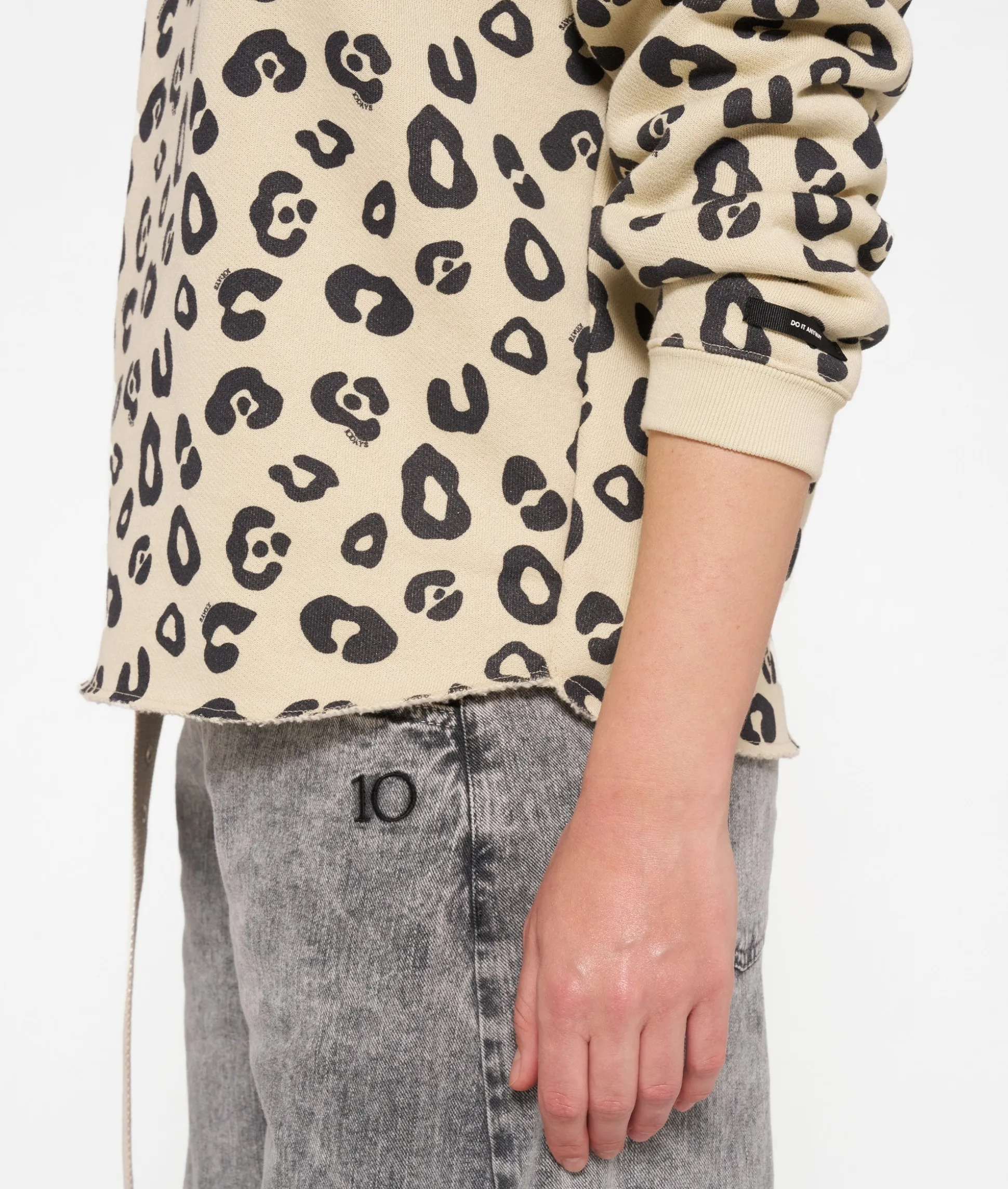 raw edge sweater leopard