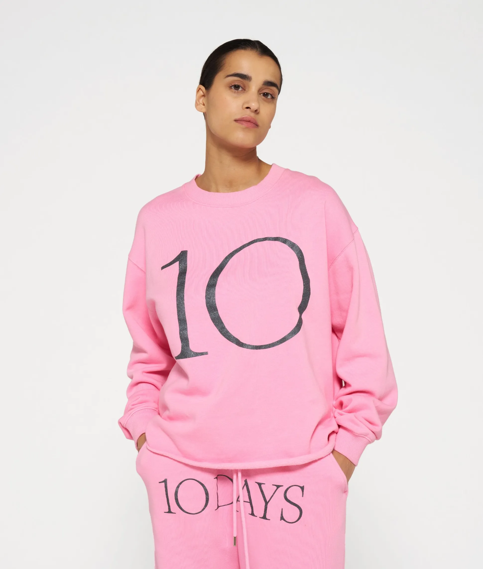 sweater logo