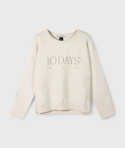 sweater logo