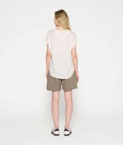 v-neck tee medal