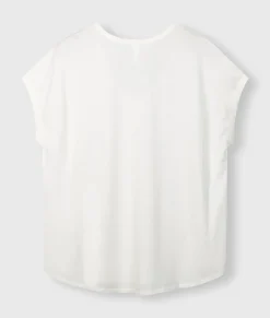 v-neck tee medal