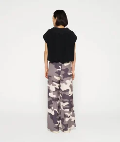 wide pants camo
